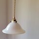 Suspension cloche en opaline blanche