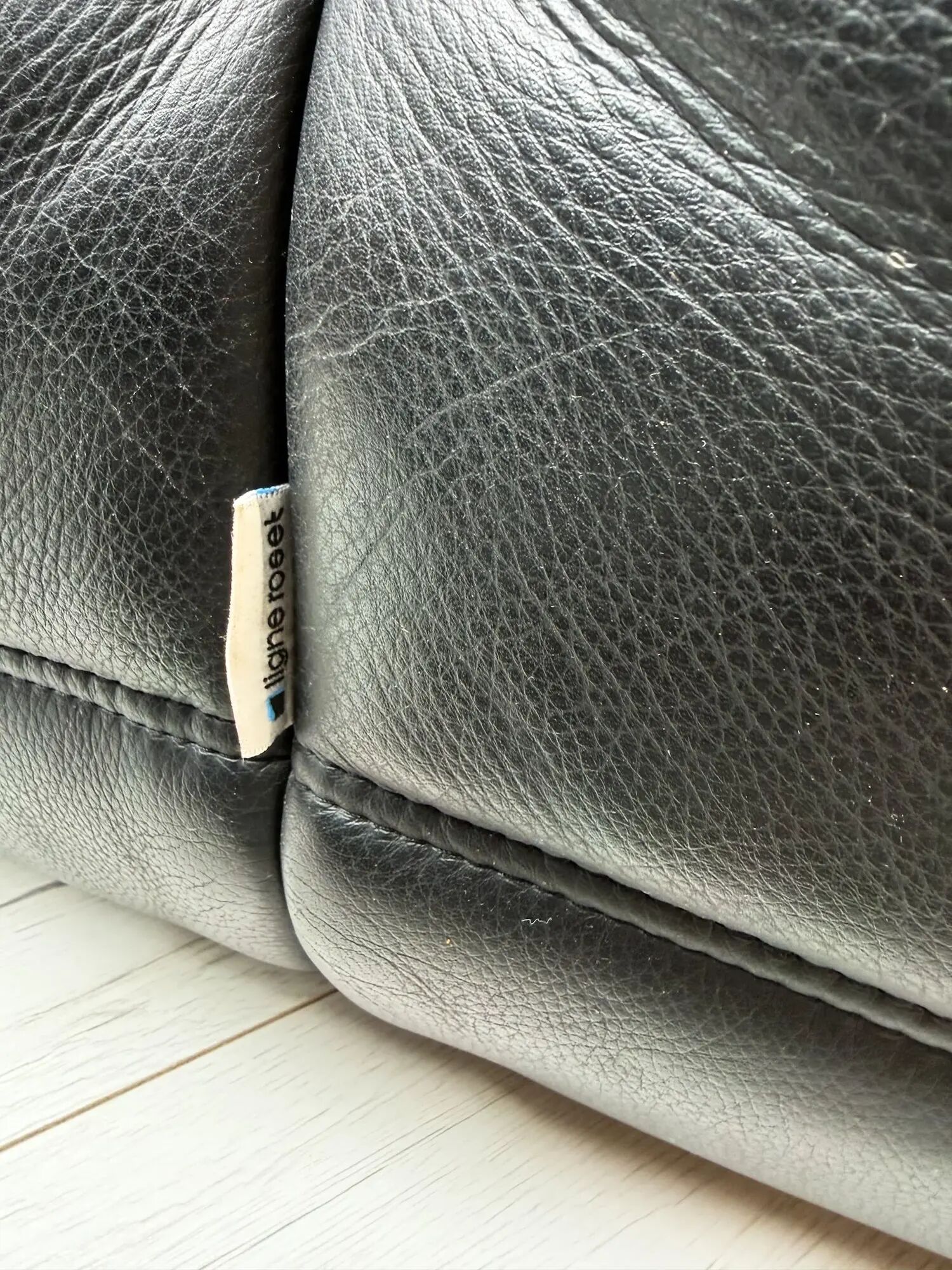 1990s vintage Togo set in black leather by Michel Ducaroy for Ligne Roset