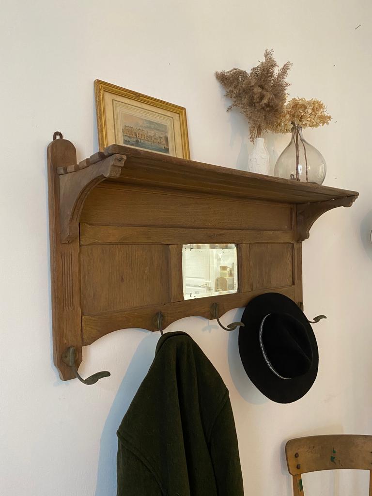 Cloakroom coat rack