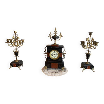 Horloge de cheminée et ses deux chandeliers