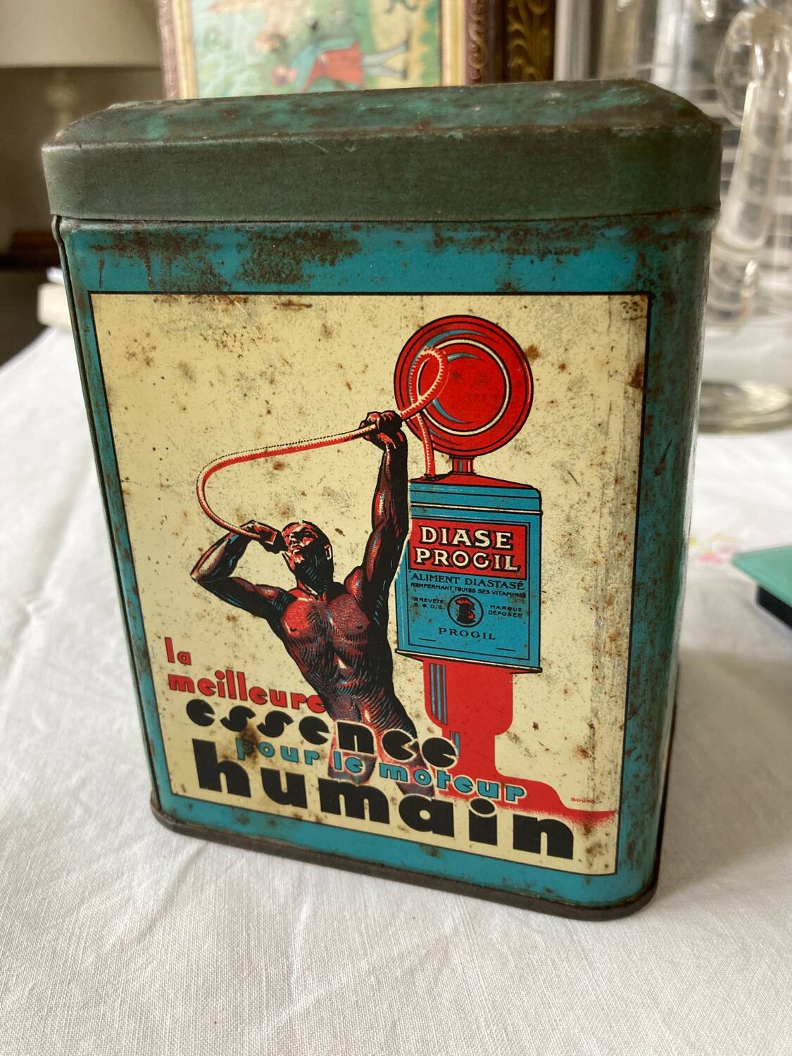 Diase Progil decorated metal box