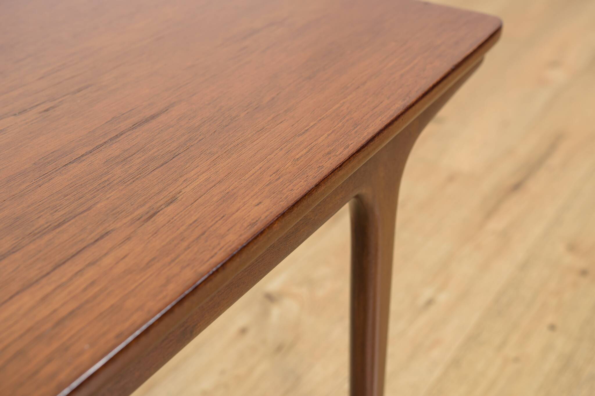 Table basse en teck de style mid-century de McIntosh, Royaume-Uni, années 1960.