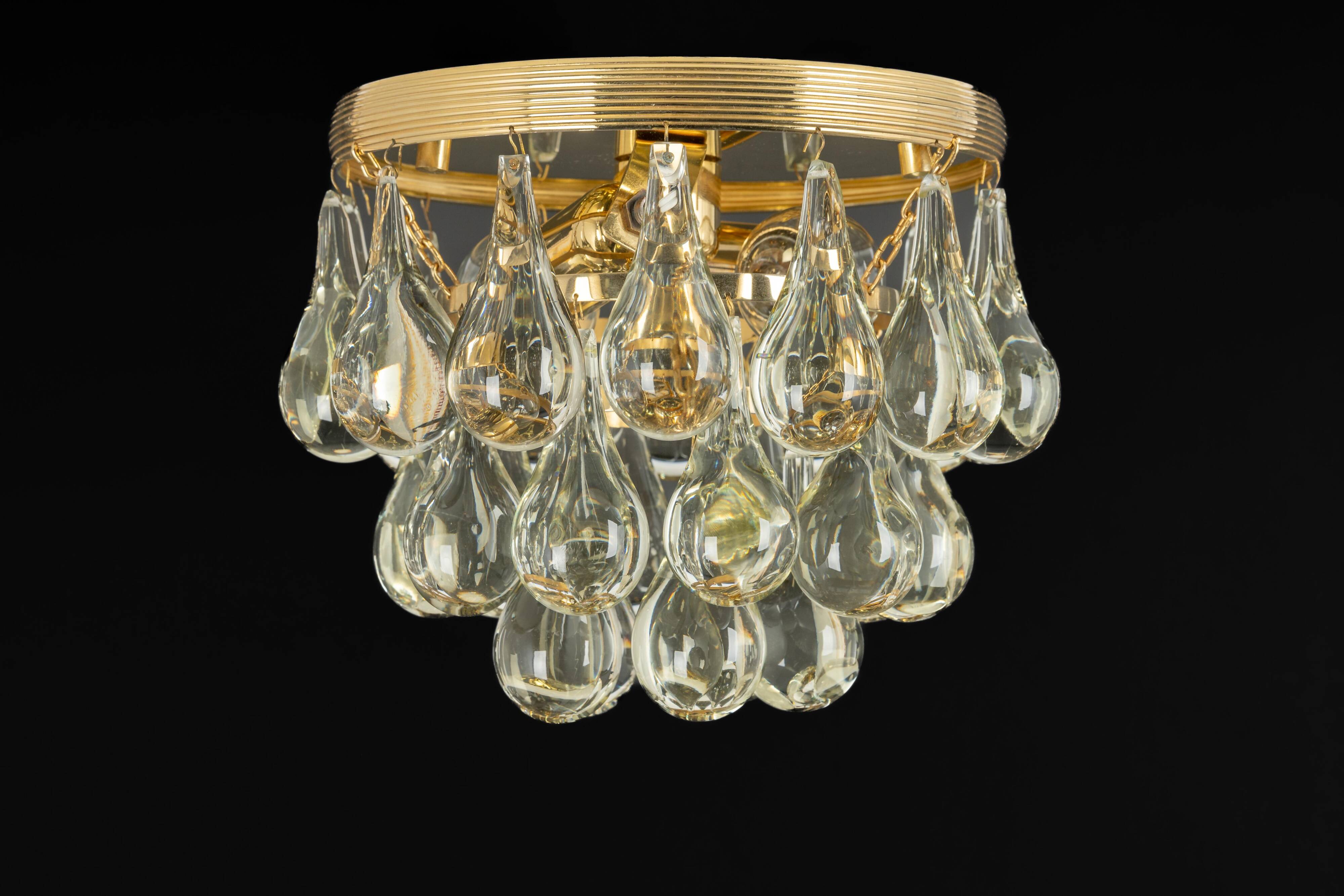 Small Murano glass ceiling pendant in the shape of a drop by C.Palme, Germany, 1970s.