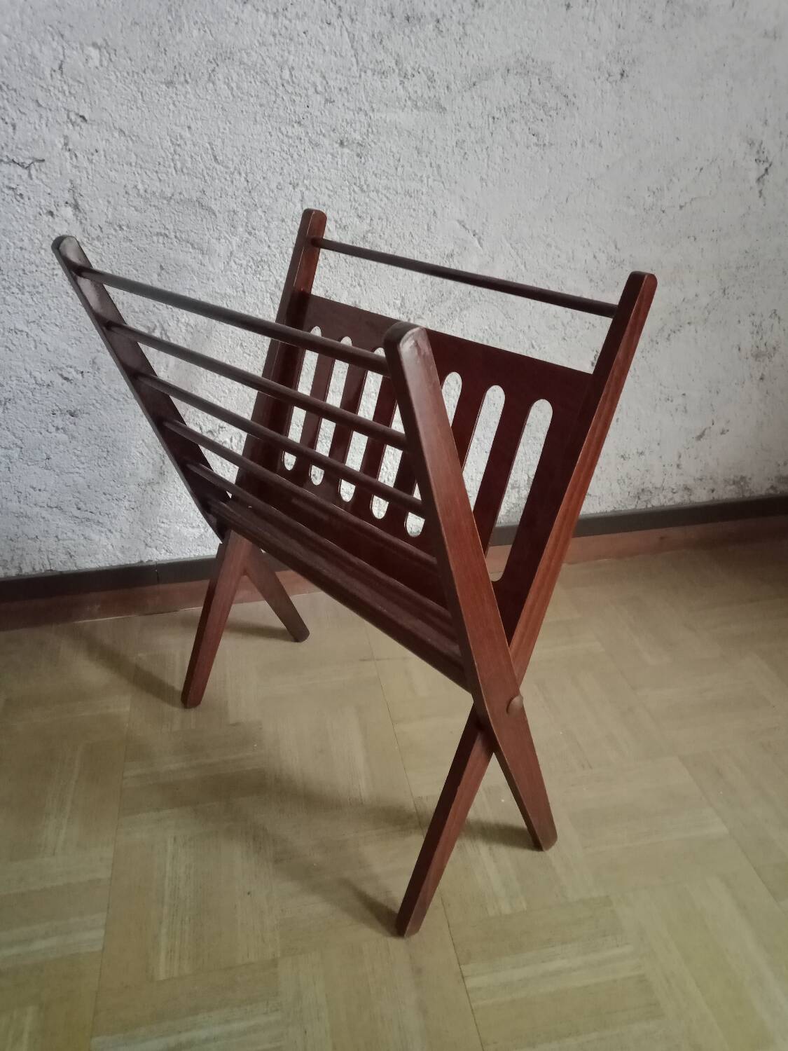 Cees Braackman folding magazine rack