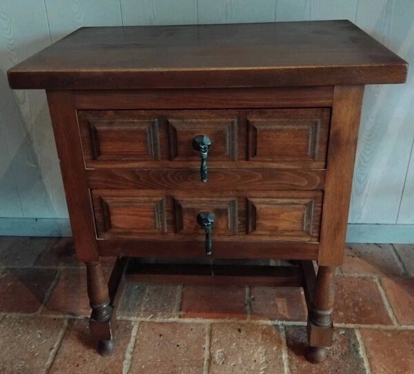 Ancienne table d'appoint en bois avec 2 tiroirs vintage