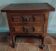 Ancienne table d'appoint en bois avec 2 tiroirs vintage