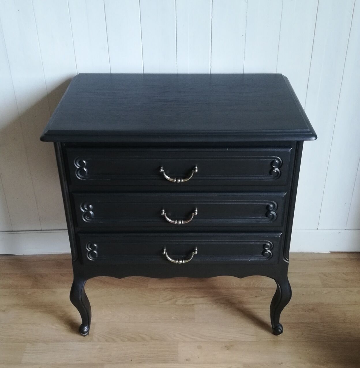 3 drawer chest of drawers