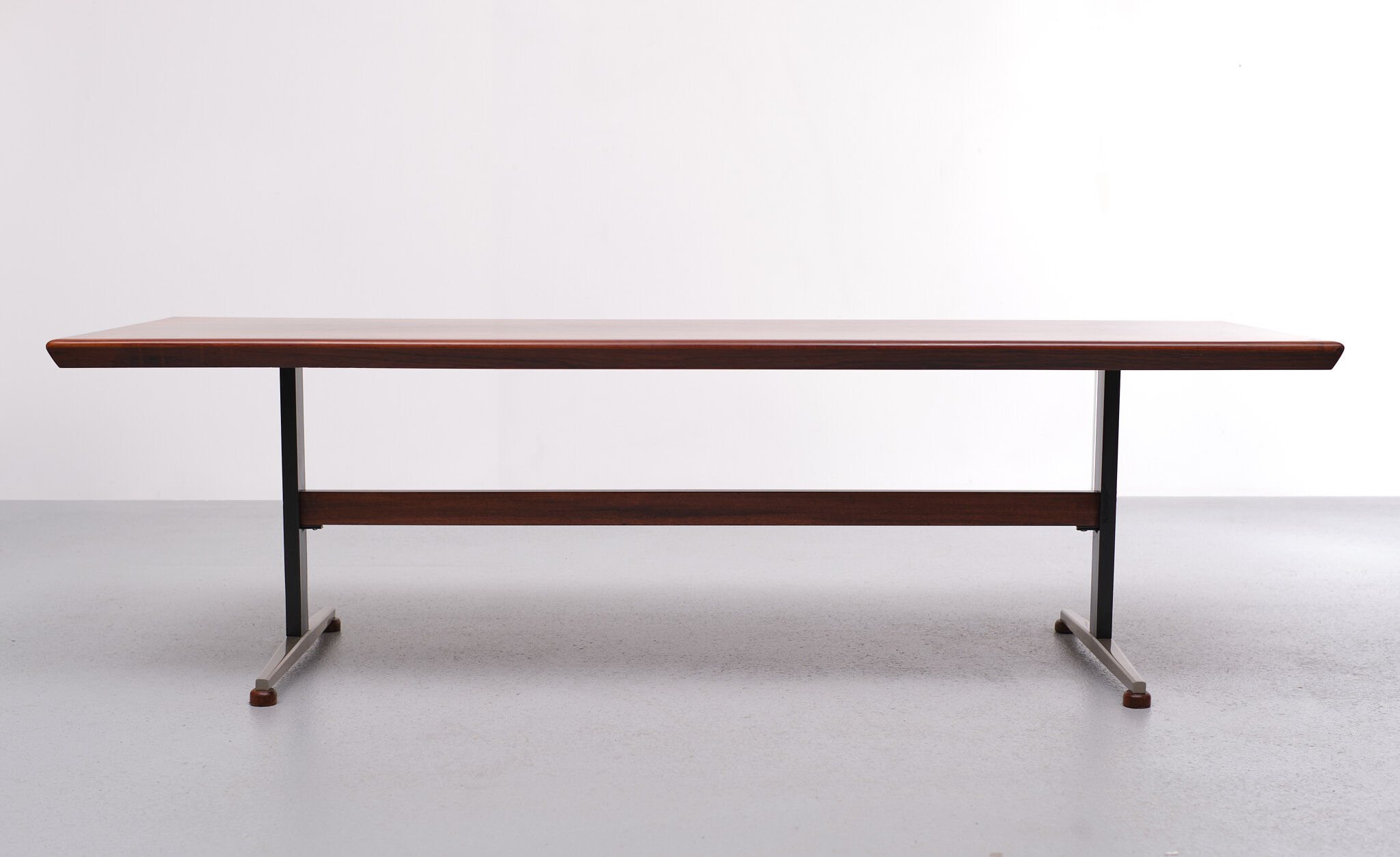 Rosewood coffee table 1960 scandinavian