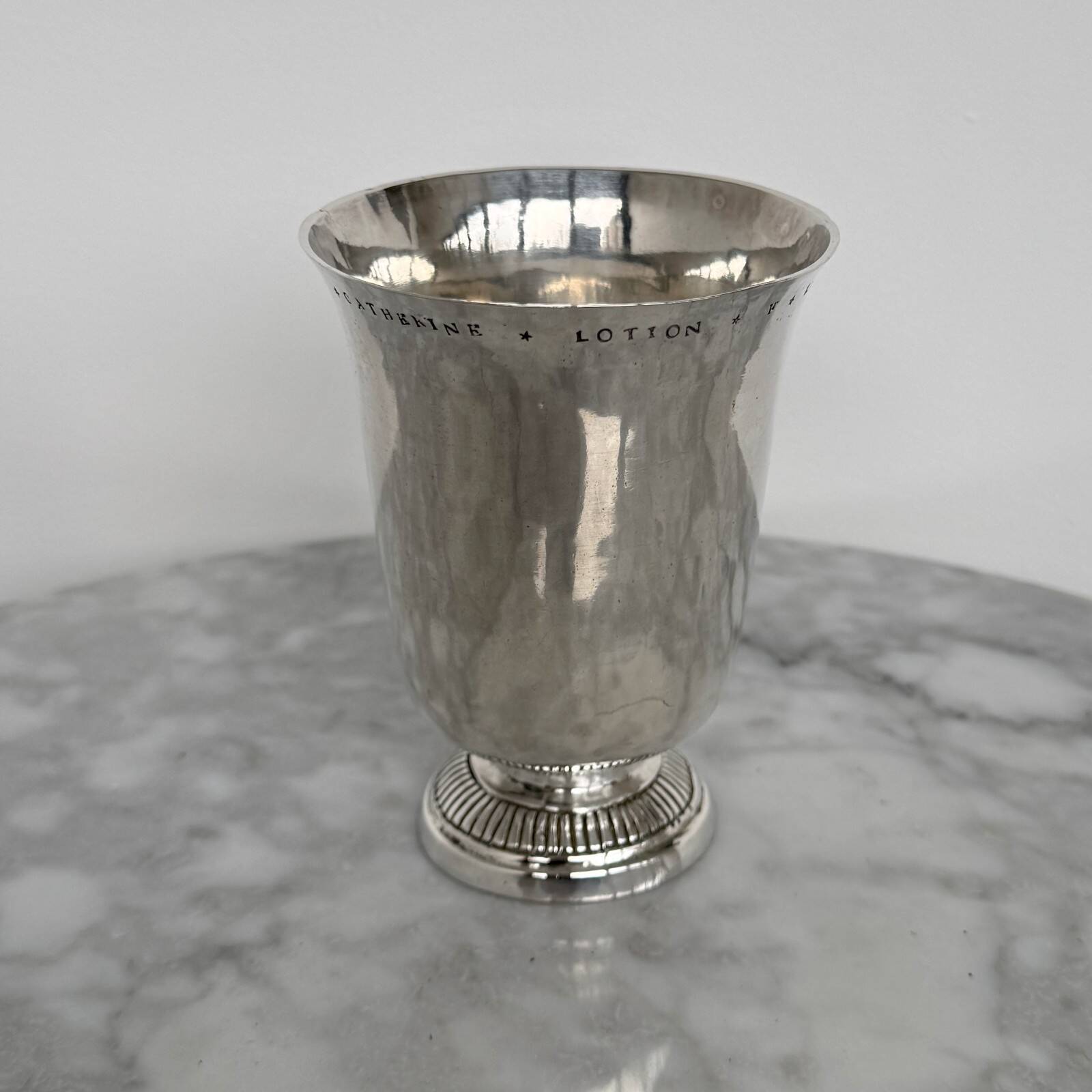 Timbale en argent XVIIIe poinçon fermiers généraux pied godronné