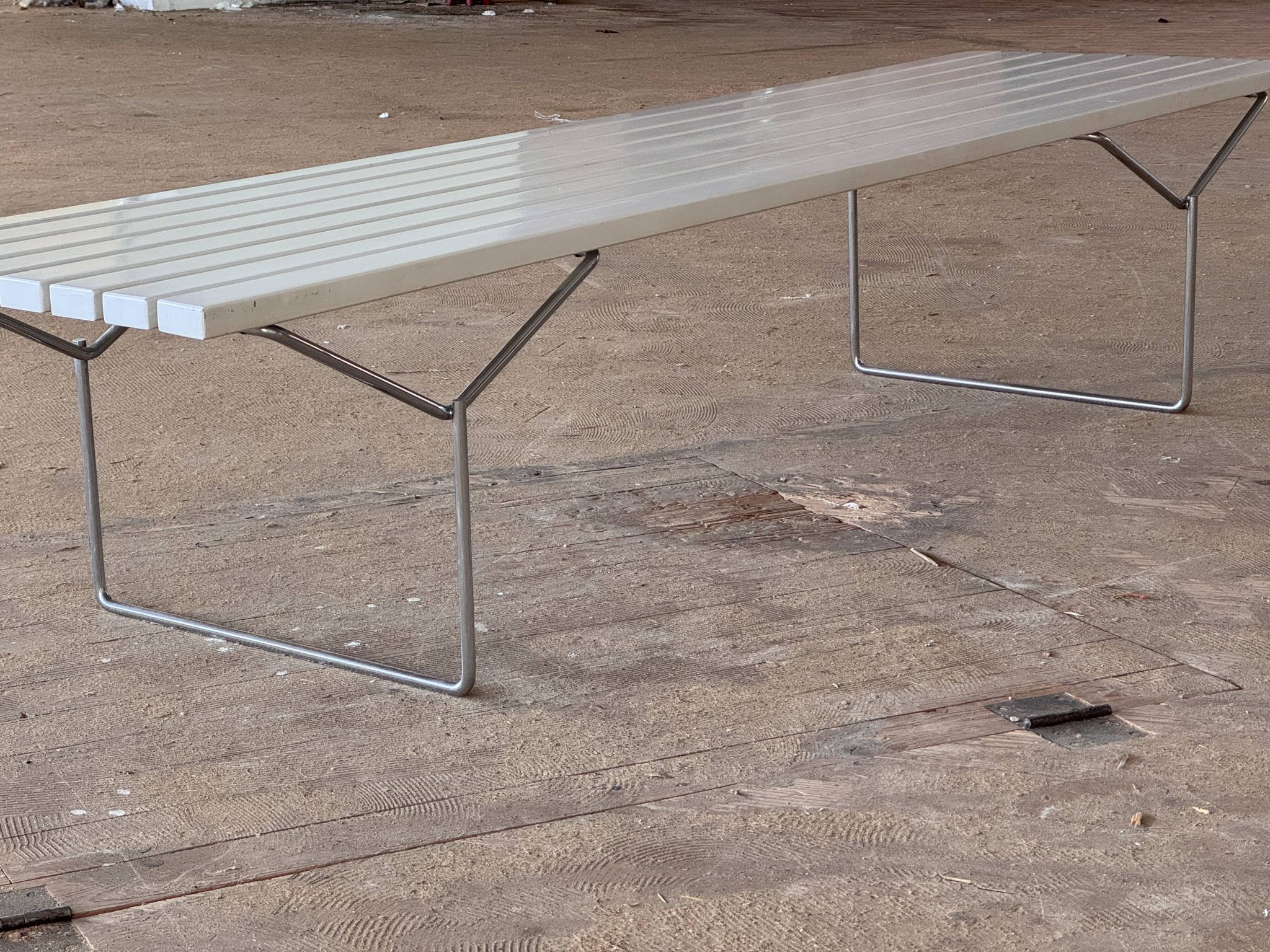 Harry Bertoia designer bench for Knoll International circa 1970