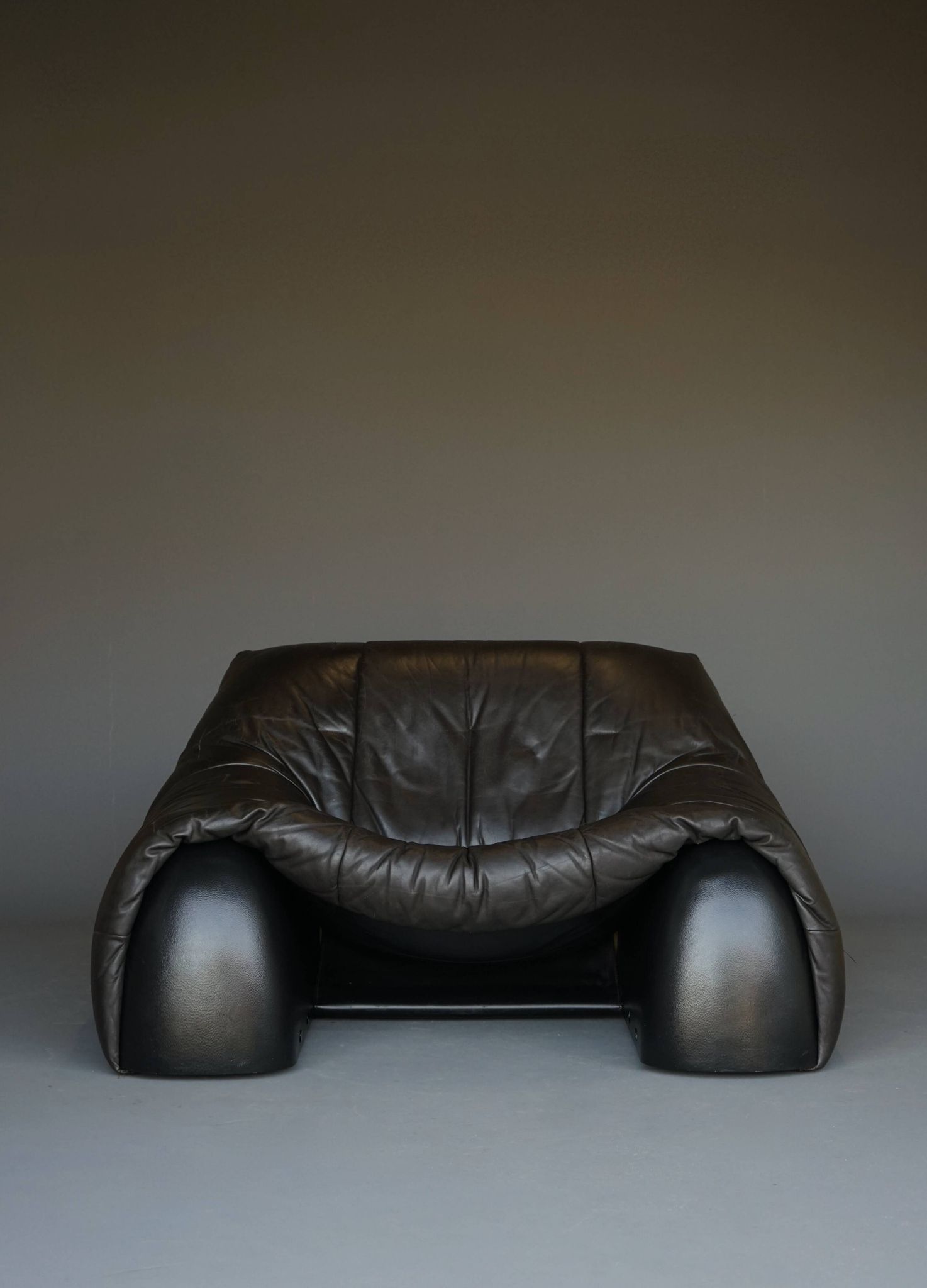 Amak Lounge Chair in brown leather by Annie Hieronimus for Cinna, 1980s