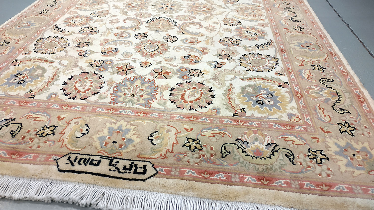Oriental carpet "Punjab" silk background
