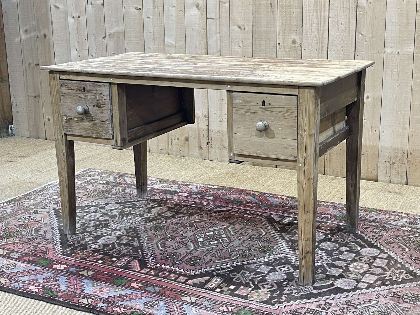 English flat desk in fir of the early twentieth century