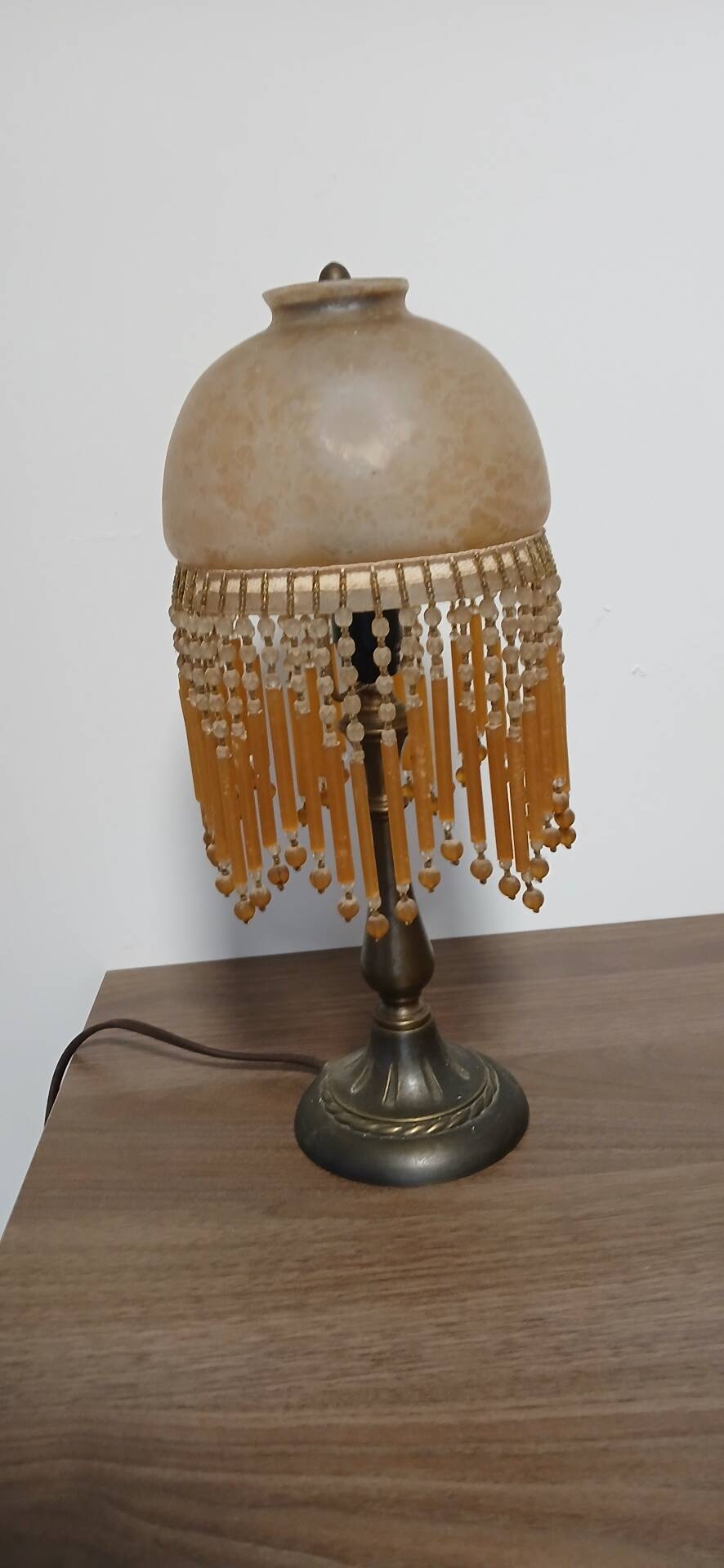 Table lamp