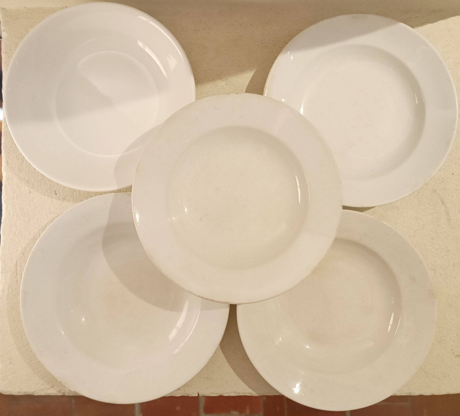 5 mismatched plates Gien, Digoin, Moulin des Loups, Saint Amand