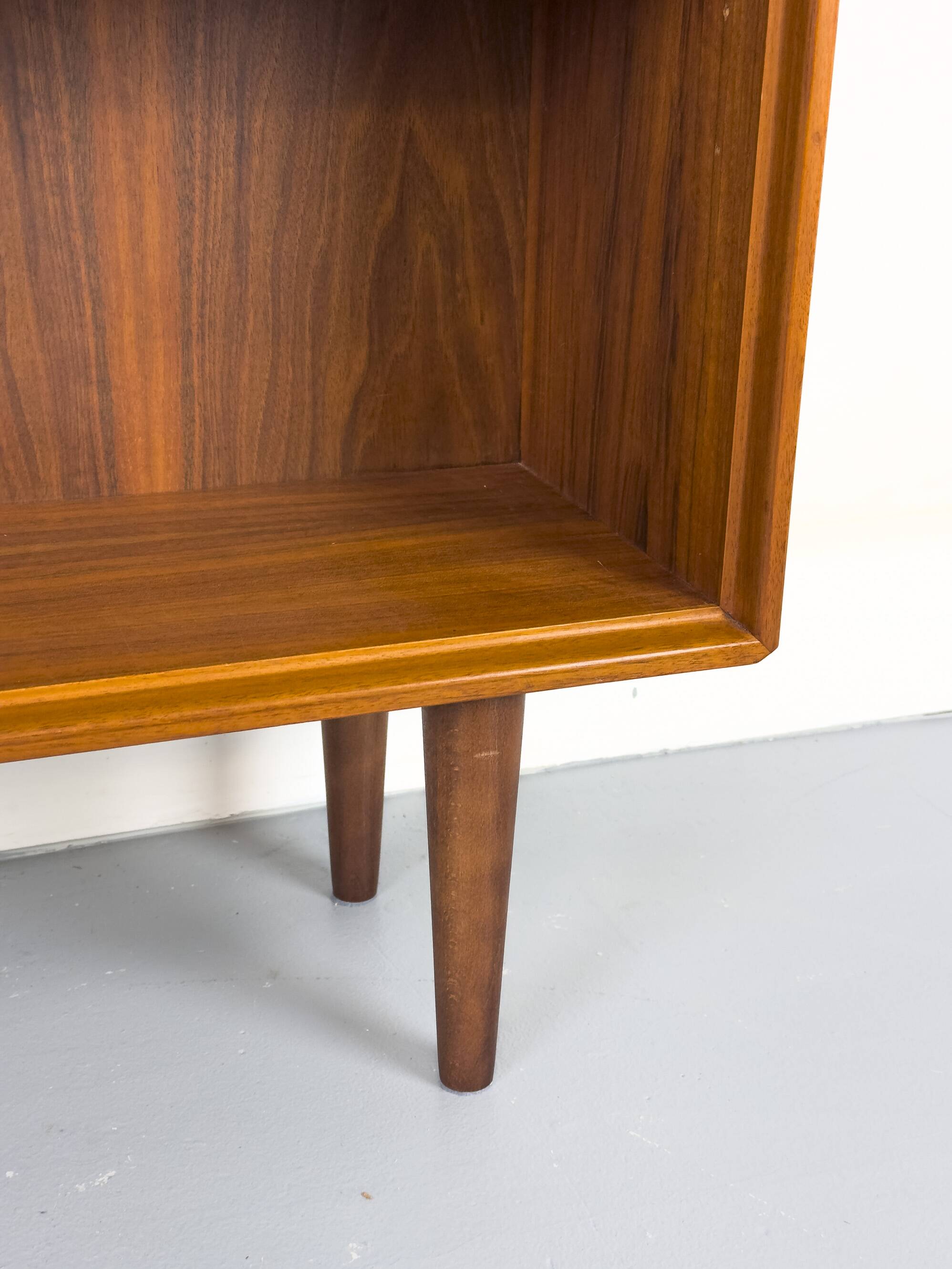 Grande Bibliothèque en Noyer par Bertil Fridhagen pour Bodafors, 1969