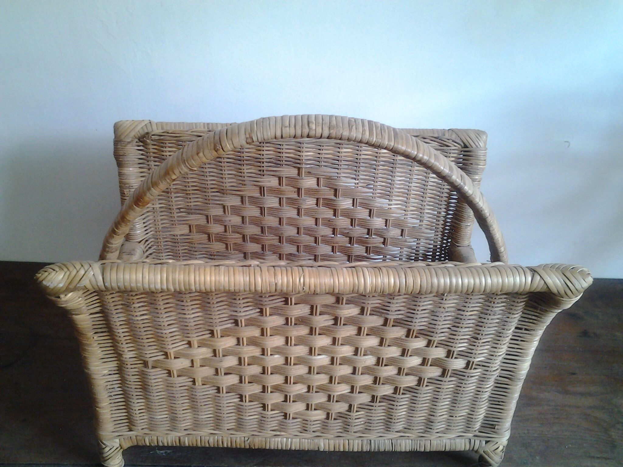 Review door vintage wicker