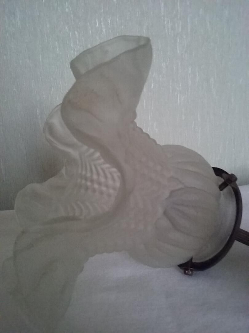 Art deco tulip wall sconce