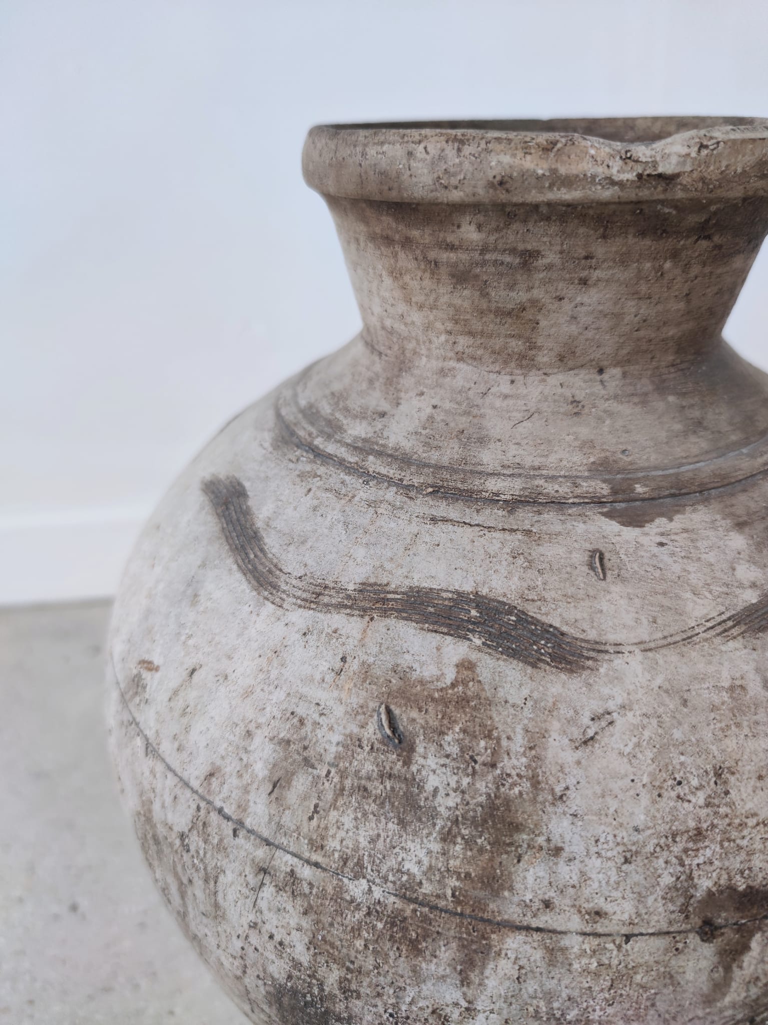 Terracotta amphora (clear) H:42cm