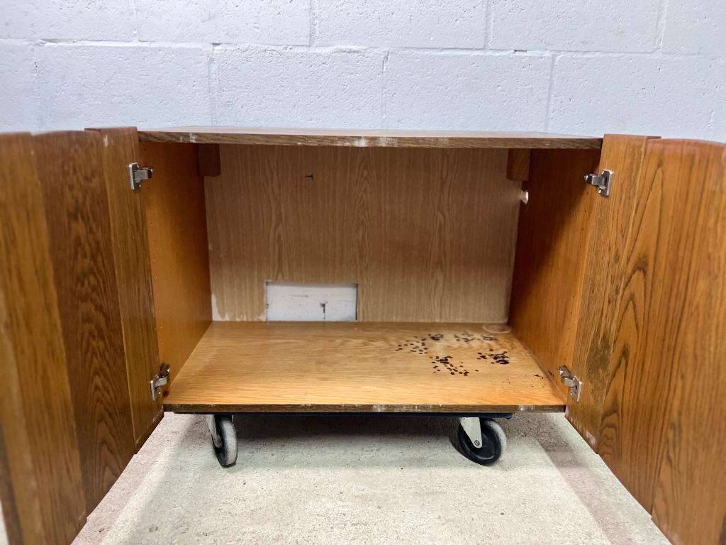 Vintage oak wall cabinet / wall cabinet / floating cabinet