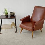 Fauteuil en simili cuir marron camel , France 1960