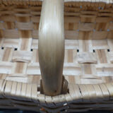 Vintage flat basket with handle