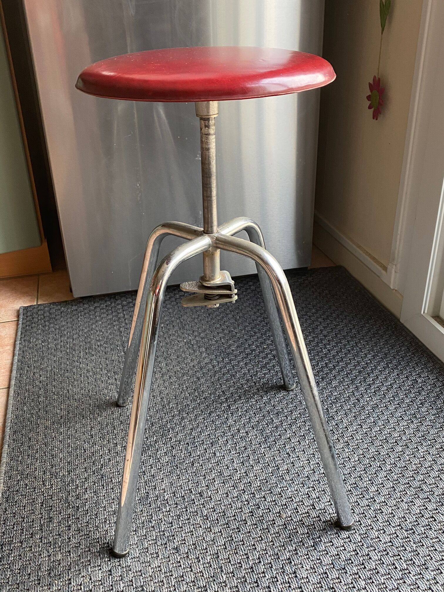 Tabouret industriel architecte Jide Limoges chaise atelier assise