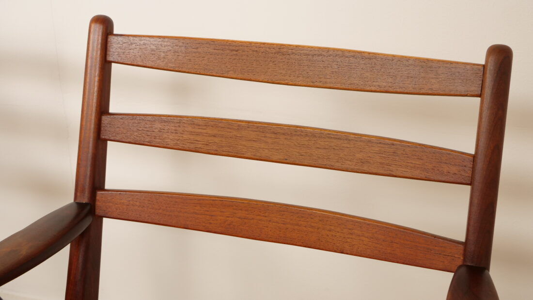 Set of 4 Danish teak dining chairs | 1960s