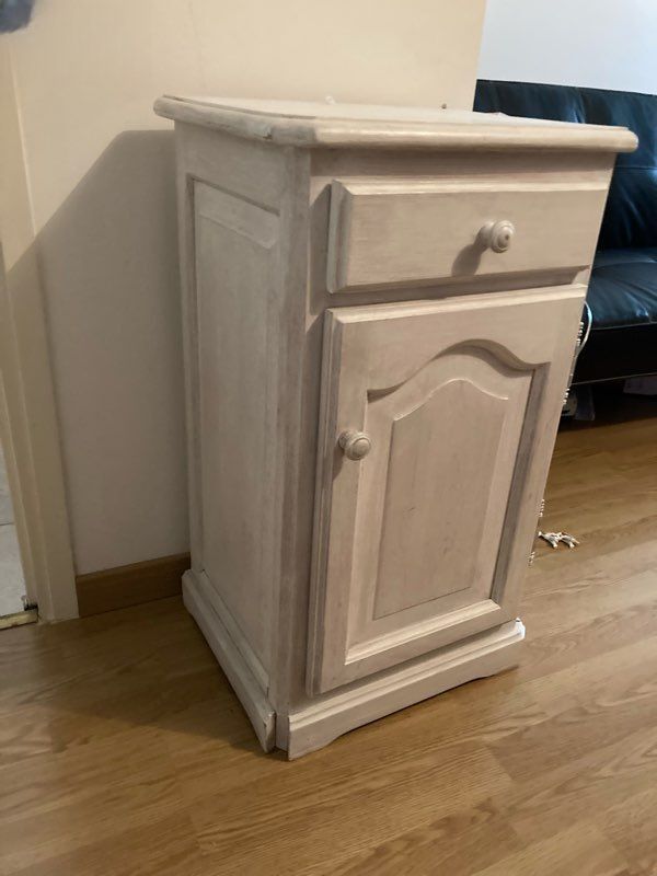 Bedside table