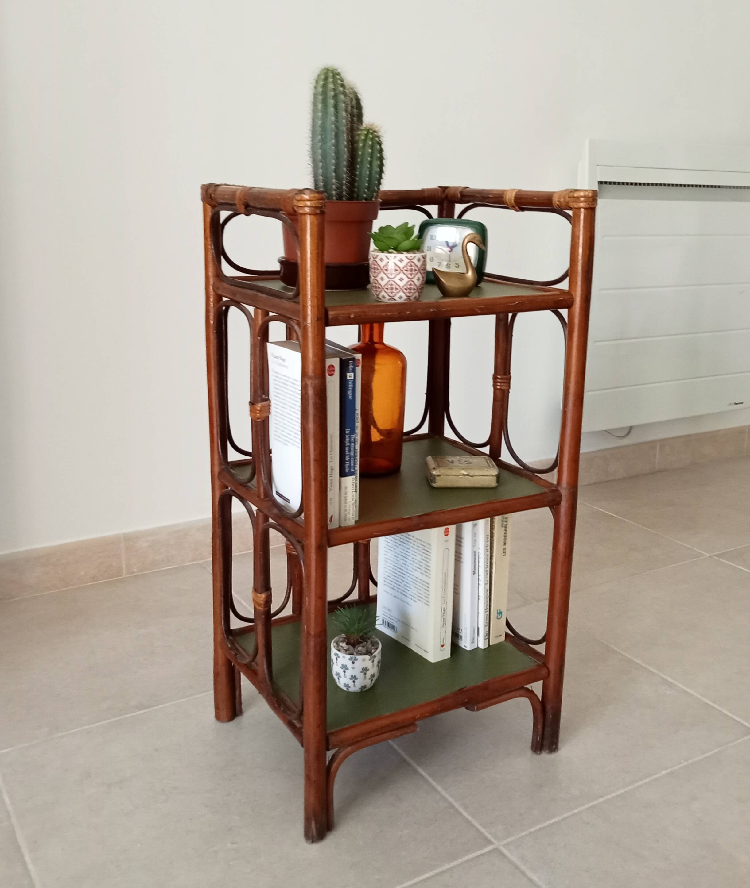 Vintage stand shelf in bamboo and rattan