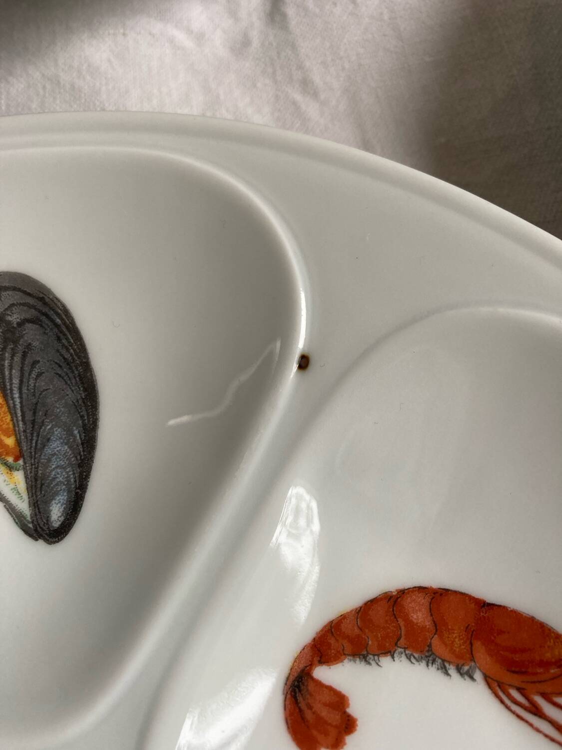 Porcelain oyster plates