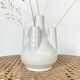 Vase pique fleurs en porcelaine
