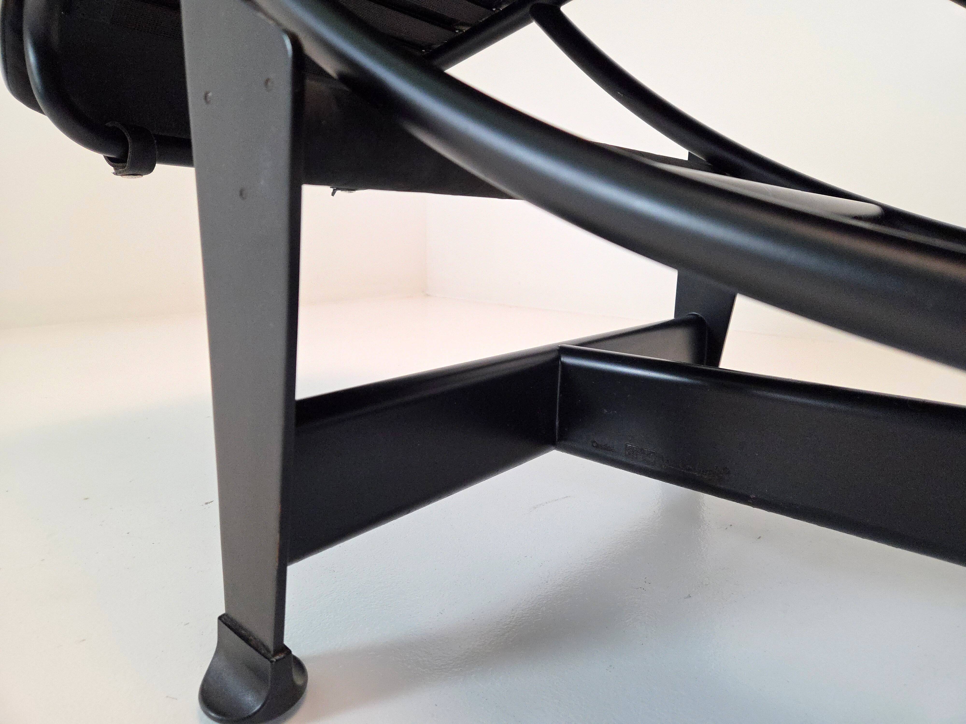 Cassina LC4 Chaise Longue – Le Corbusier, Charlotte Perriand & Pierre Jeanneret