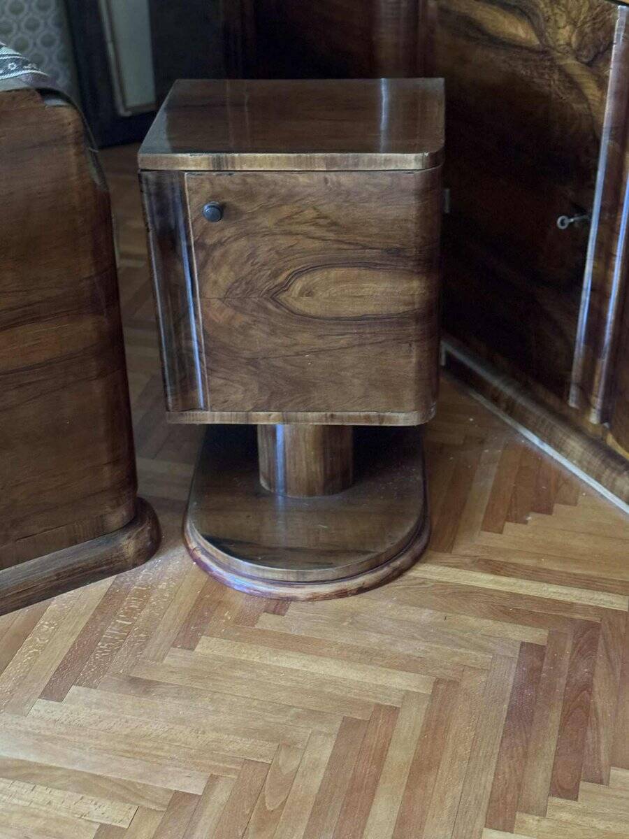 Art Deco bedroom set in walnut veneer, 1930s, set of 3