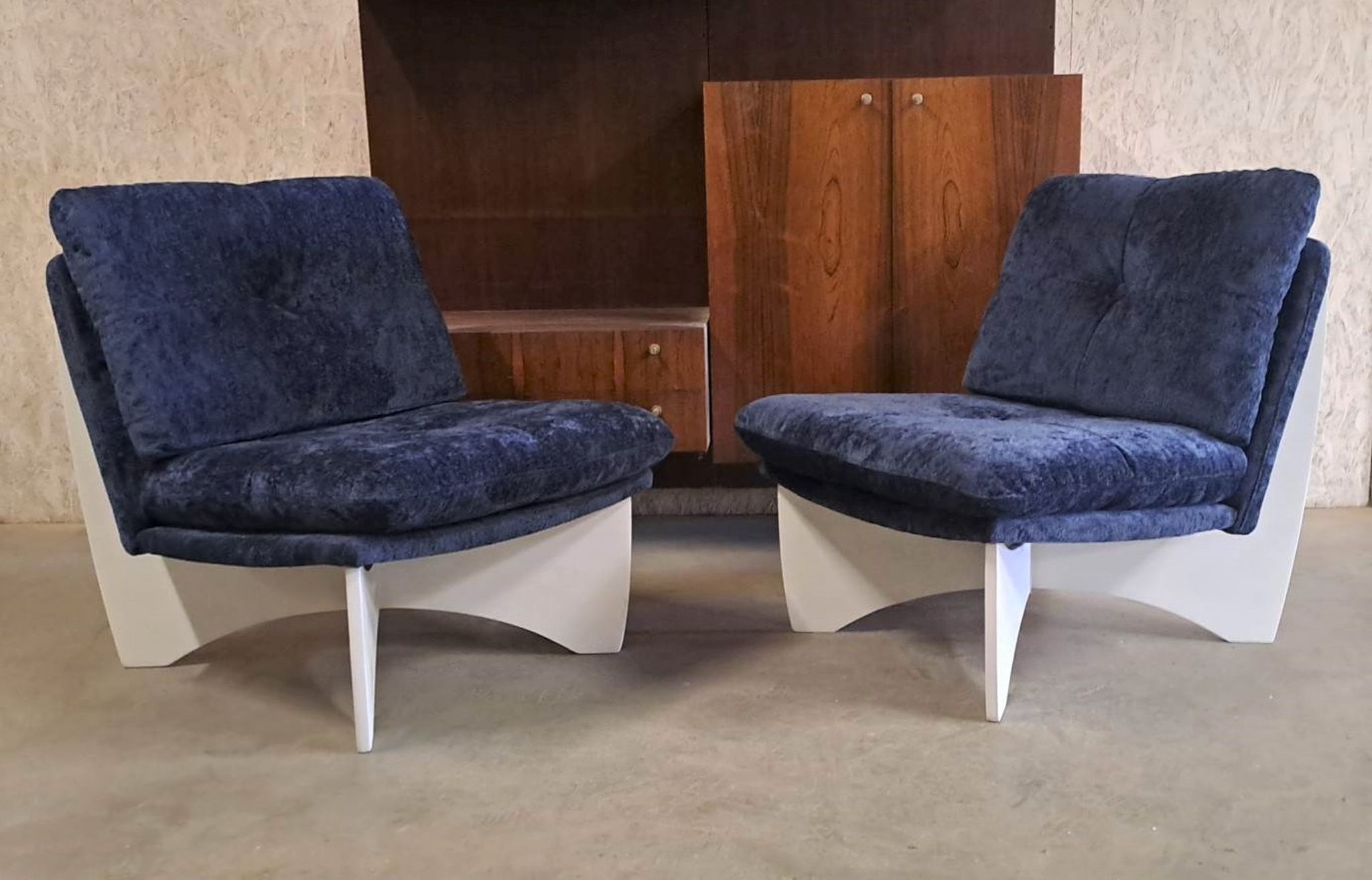 2 plywood loungers, metz & co style