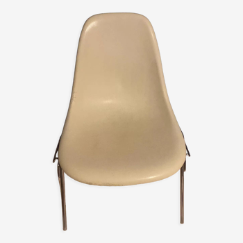 Chaise Eames pour Herman Miller coque en fibre de verre