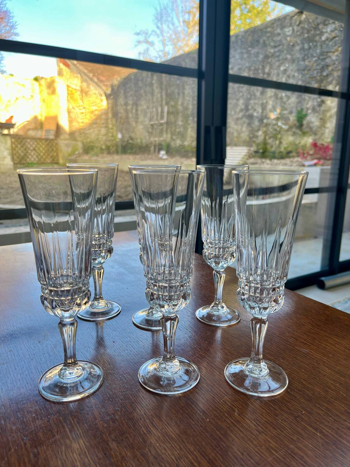 6 Luminarc champagne flutes
