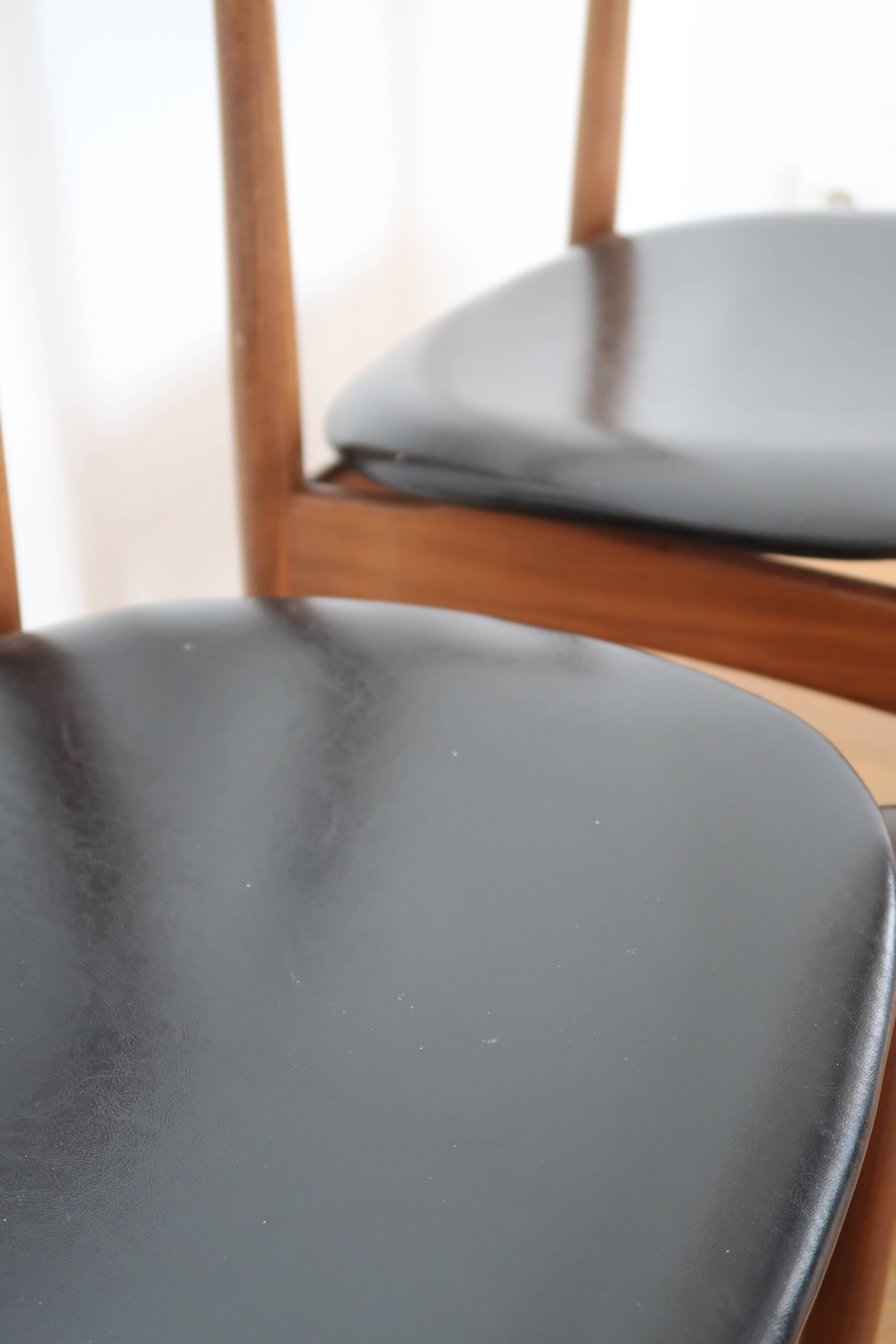 6 chairs skaï teck Bramin made in Denmark