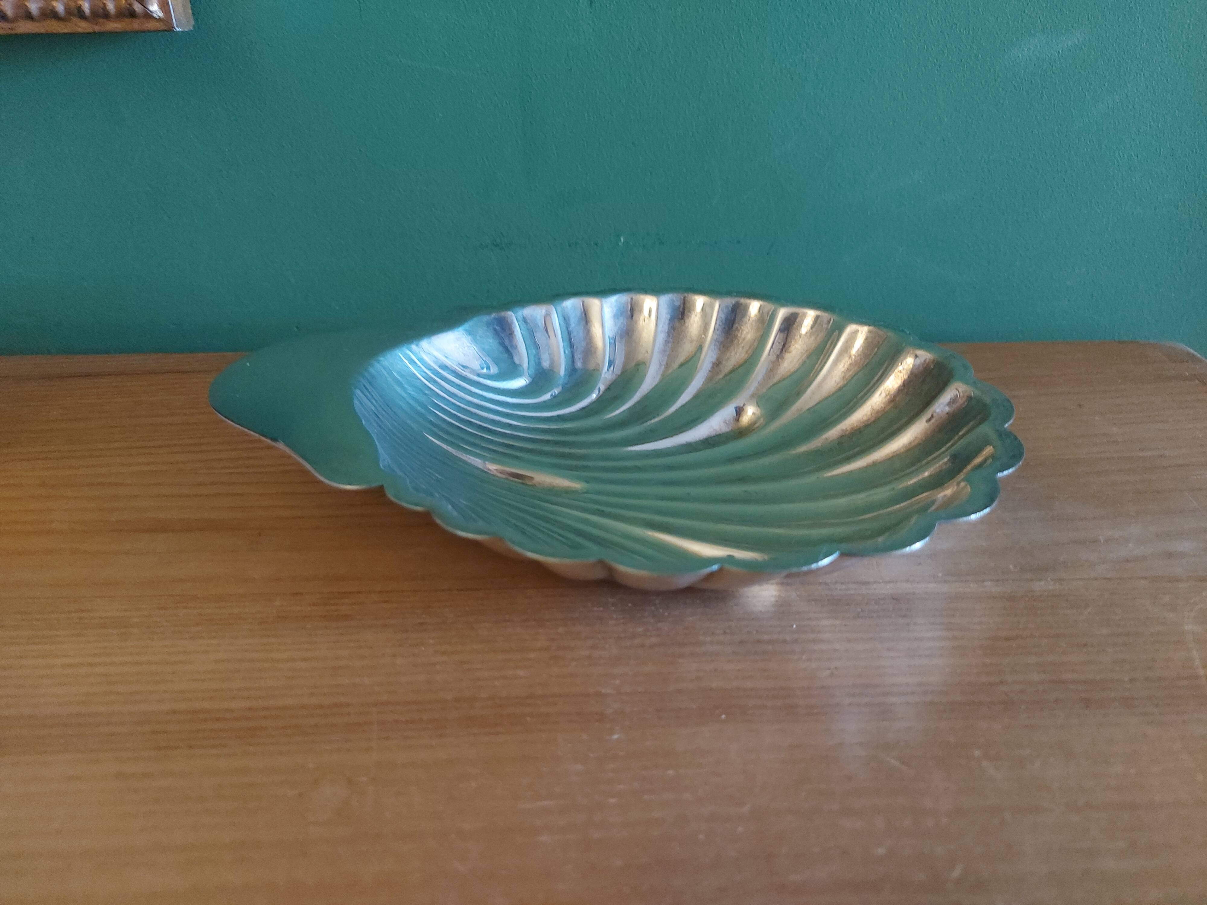 Silver metal scallop shell cup , Christofle , Fleuron