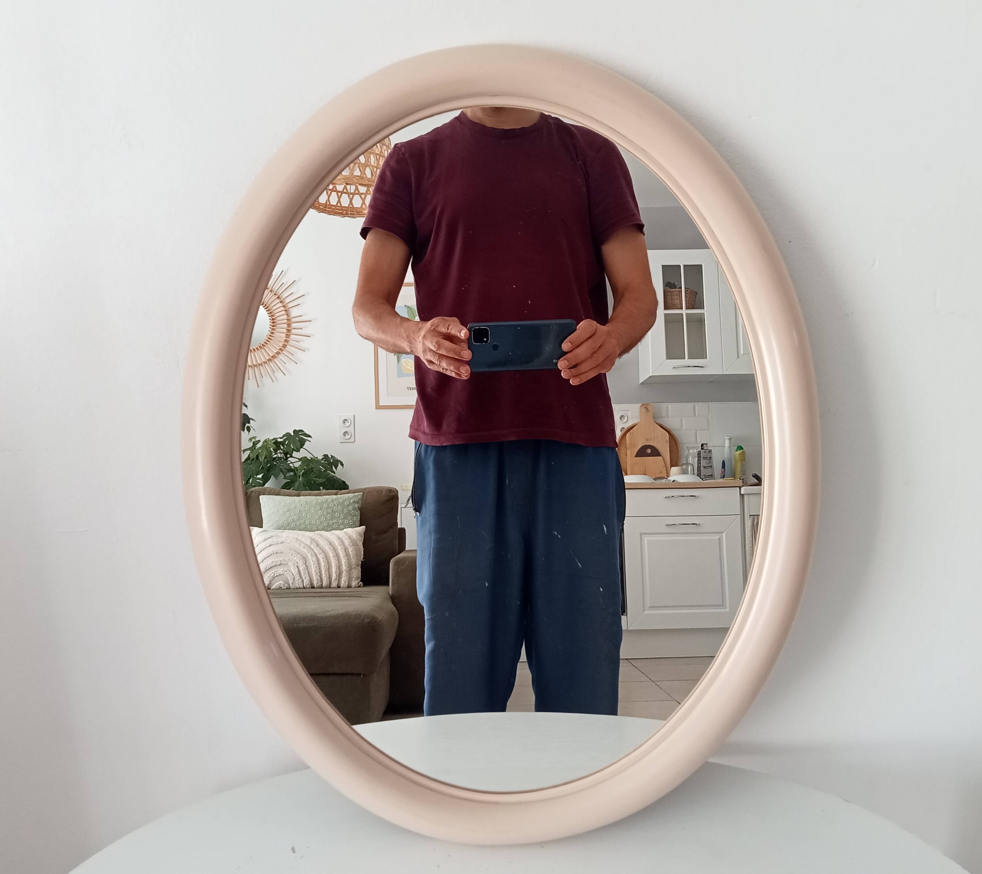 Vintage oval mirror from the 70s.