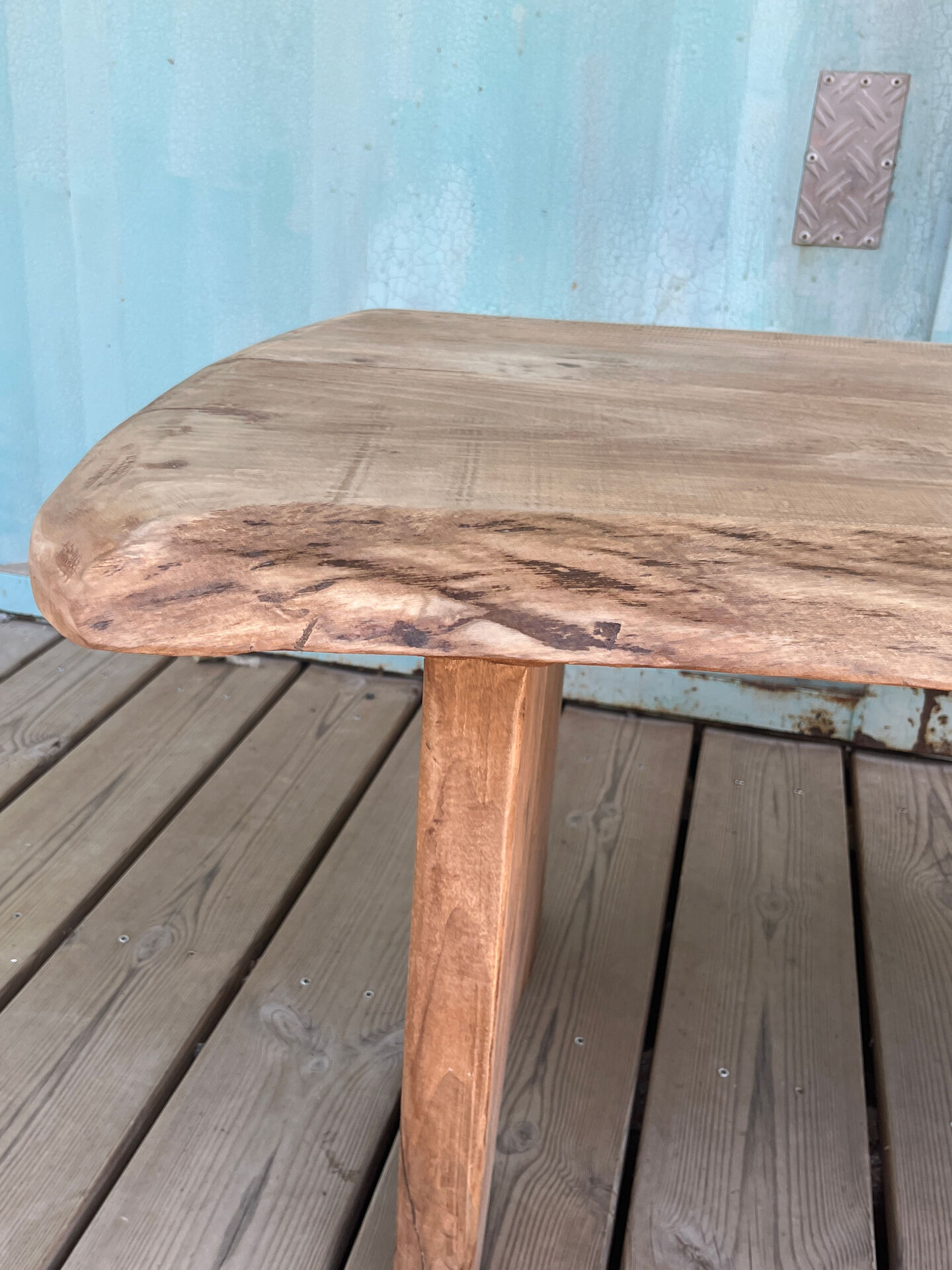 Table basse en noyer