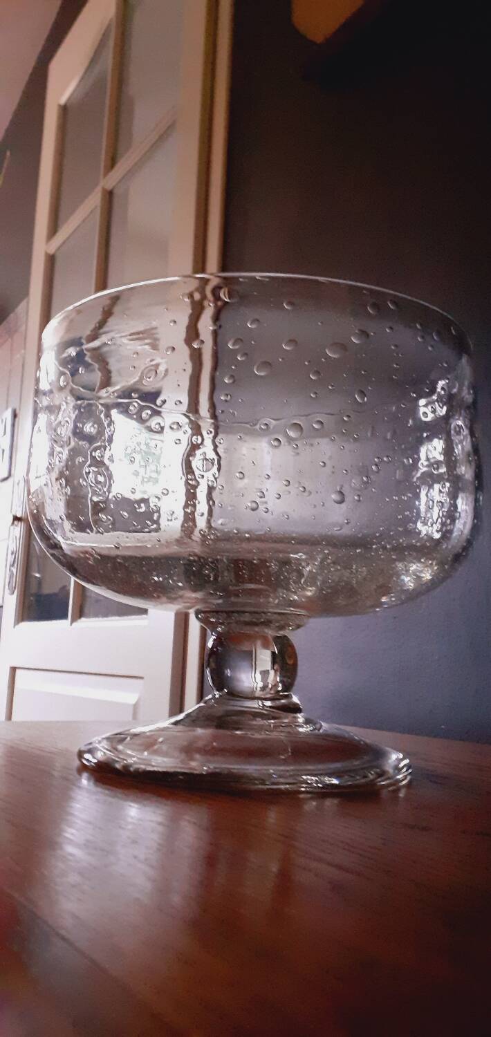 Biot cup in bubbled and blown glass, 1970s