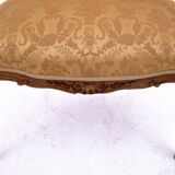 Une paire de fauteuils anciens, France, vers 1870.