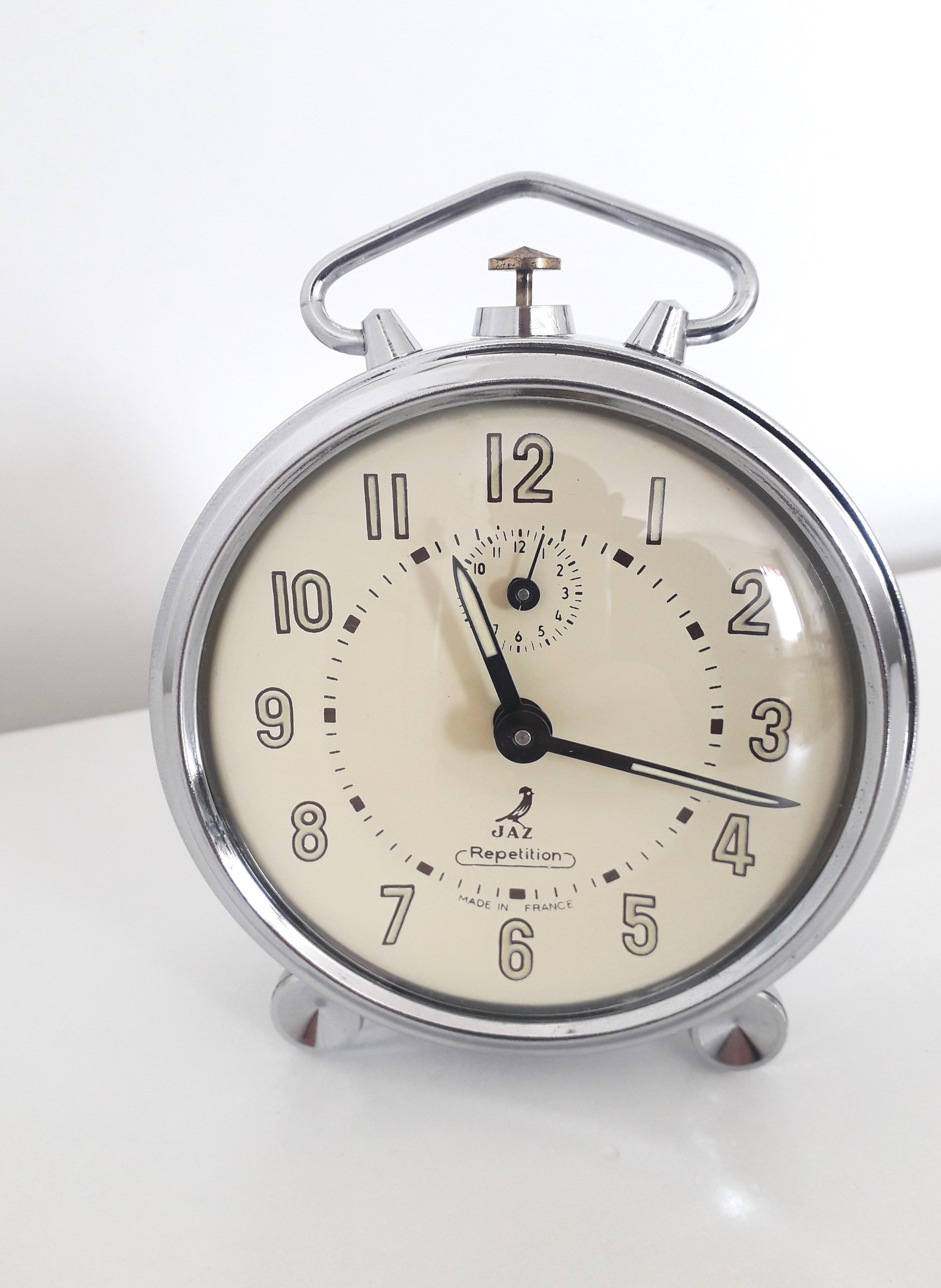Old mechanical alarm clock jaz ruzic ''repetition'' chrome metal, 1965