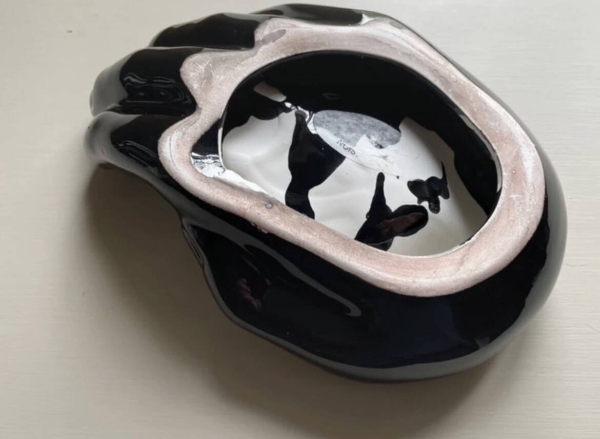 Black ceramic pocket tray