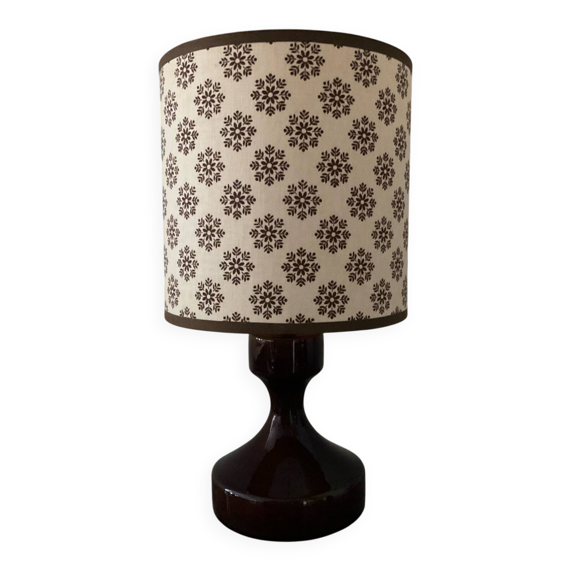 Vintage ceramic lamp from the 1970s.