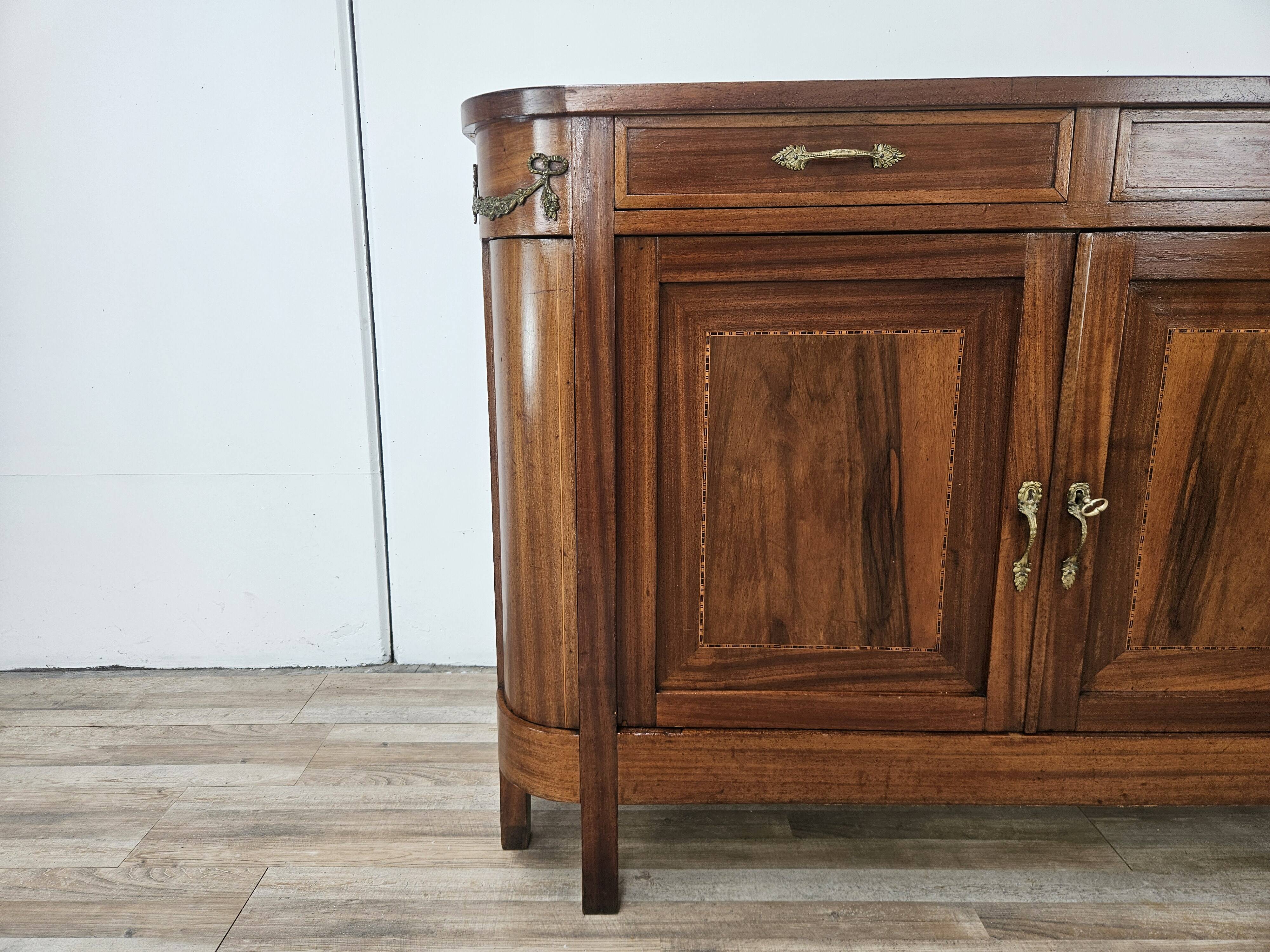 Early 20th century Art Nouveau sideboard with brass decorations