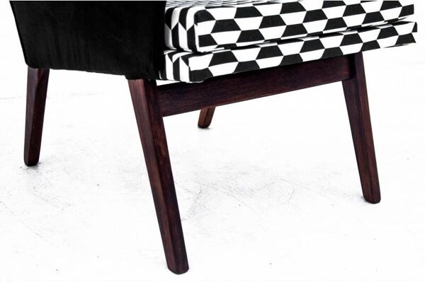 Un ensemble de fauteuils rétro, Tchécoslovaquie, années 1960.