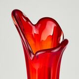Mid-century red glass vase, Italy, 1970s