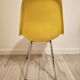 Chaises Eames DSX jaune en fibres de verre de 1975